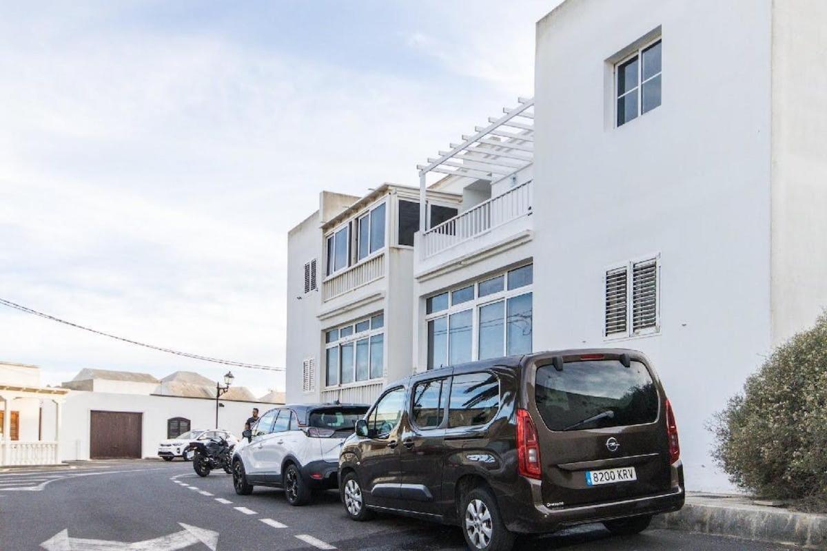 Apartamento Atenea San Bartolome  Exterior photo